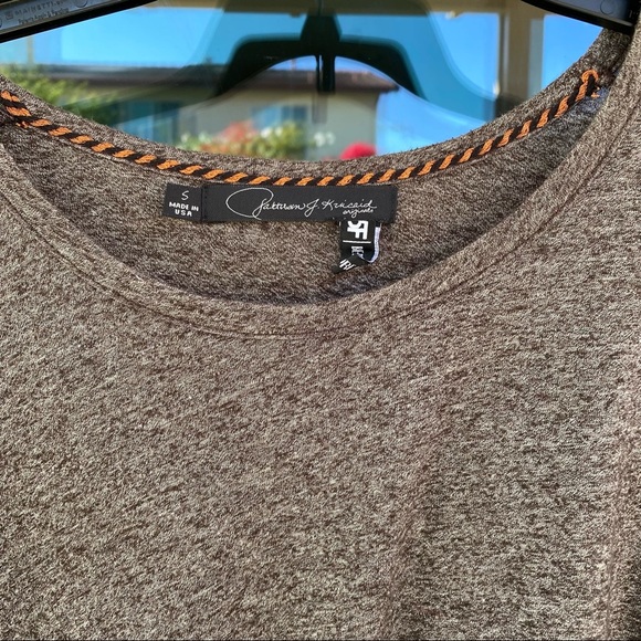 Bergdorf Goodman Originals Made In USA Women's Gray oversized Sweater Size S - Picture 4 of 6